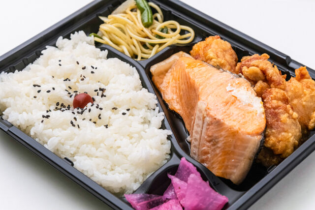 ザンギ弁当の店 たまちゃん-鮭ザンギ弁当