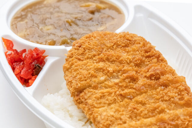 ザンギ弁当の店 たまちゃん-カツカレー