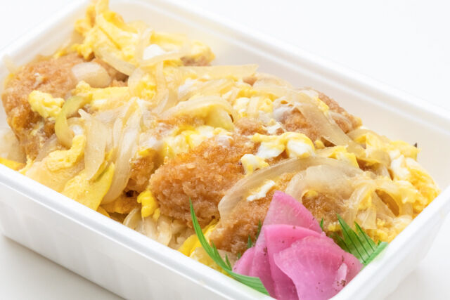 ザンギ弁当の店 たまちゃん-カツ重