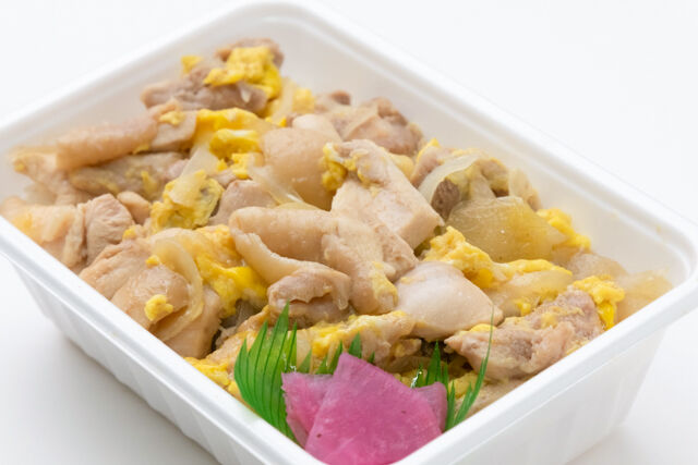 ザンギ弁当の店 たまちゃん-親子重